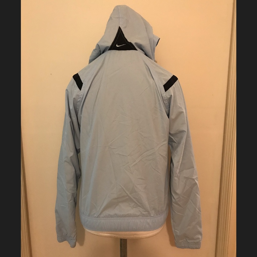 Nike Light Jacket - Picture 3 of 8